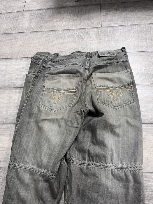 Продам шорты Southpole