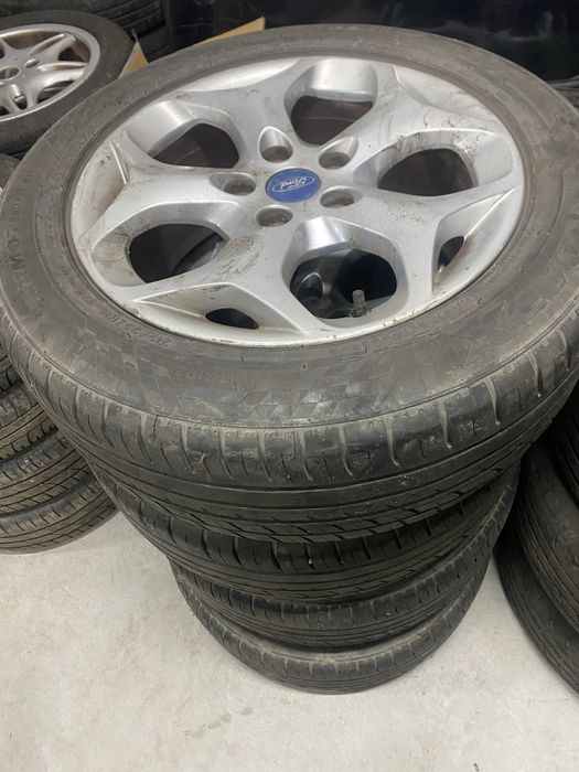 Jantes Ford 215/55/16