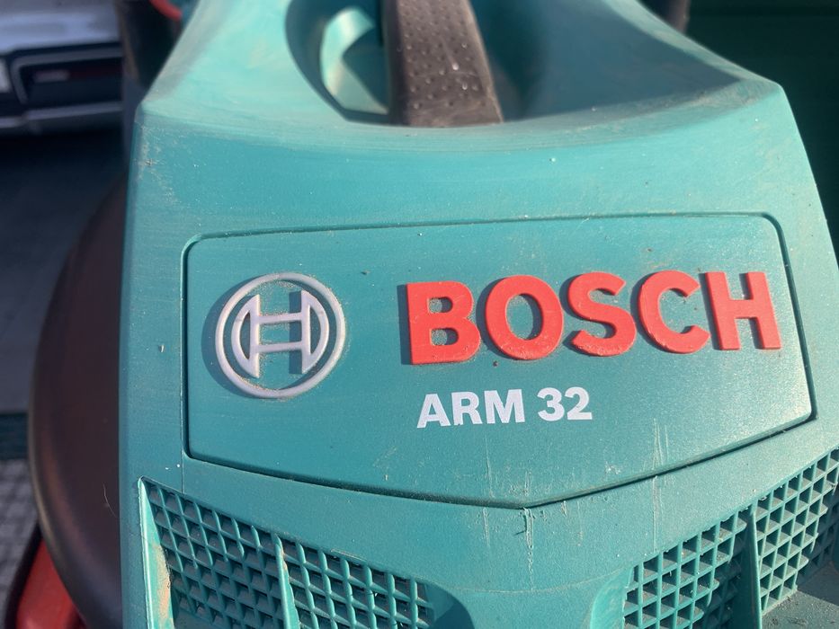 Corta relva Bosch