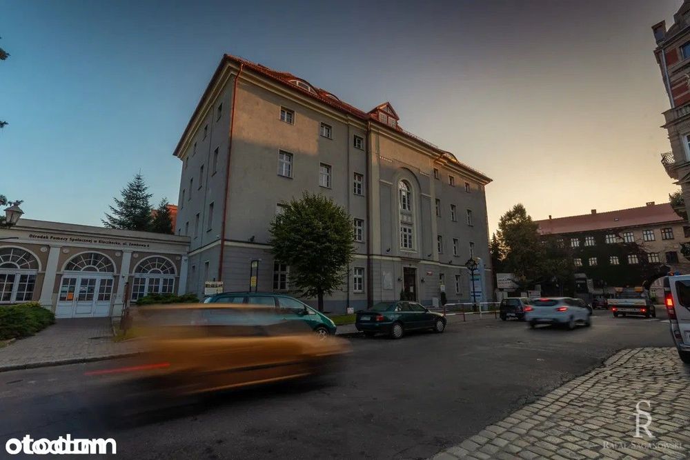 Lokal na biuro w odnowionej kamienicy z parkingiem