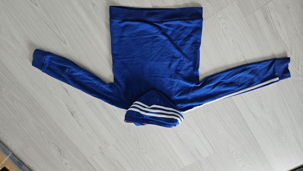 Niebieska bluza nike adidas 128 122