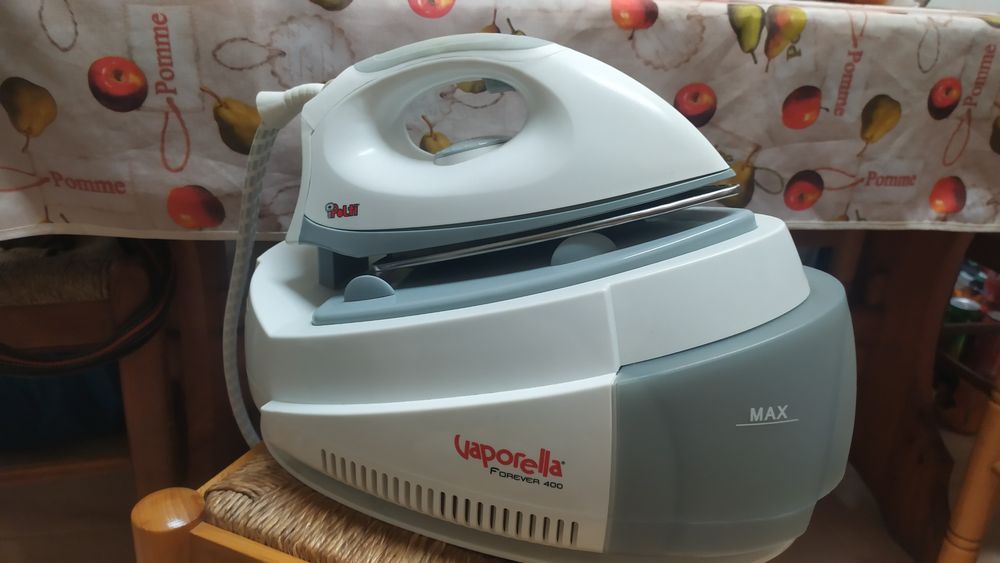 Ferro com caldeira marca Vaporella/ Baixa de preço