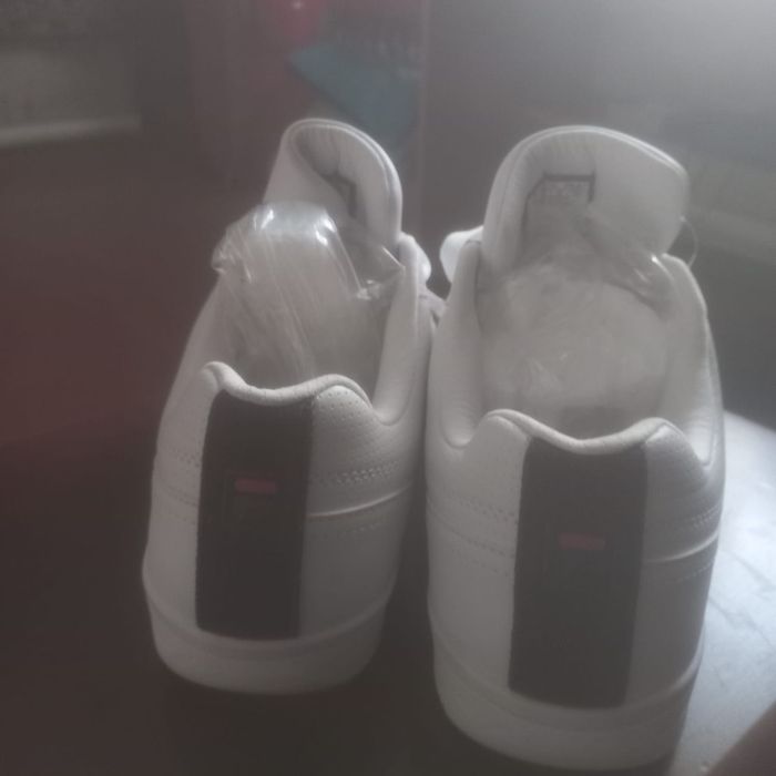 Чоловічі кросівки