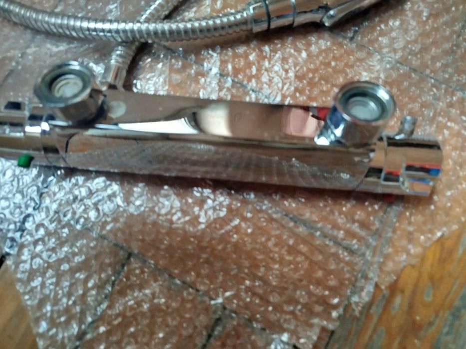 Vendo conjunto de duche termostatico e torneira de lavatorio