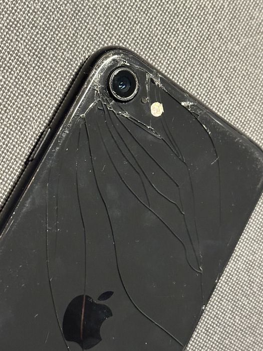 iPhone SE 2020 64GB Preto – Funciona bem