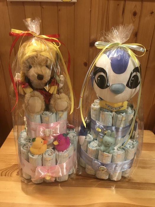 Tort z pieluch PAMPERS z maskotka