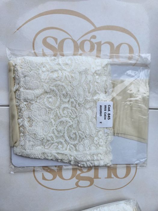 Весільні панчохи білі