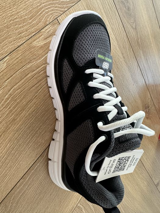 Prawy but. Skechers. Memory Foam. Rozmiar 40. Nowy!