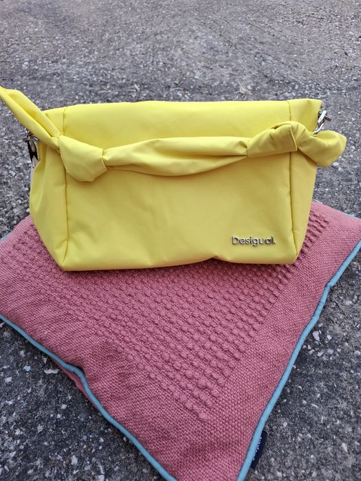 Mala Desigual nunca usada