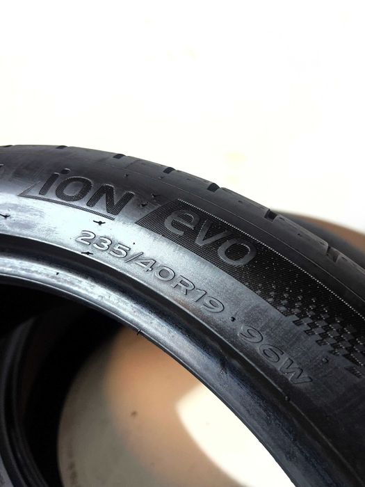 Pneus Hankook iON Evo (Tesla) - 235/40/19 - Como NOVOS