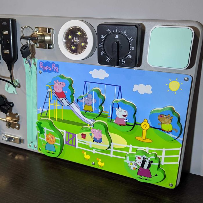 Tablica manipulacyjna 50x30cm Puzzle Hub USB