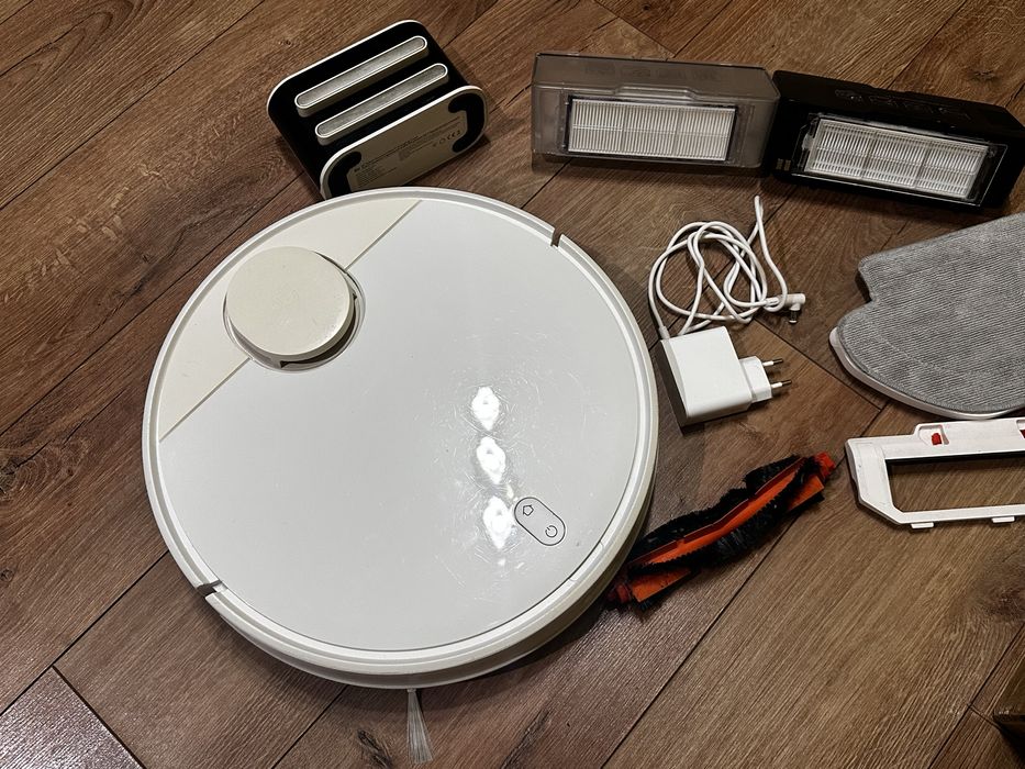 Миючий робот пилосос xiaomi robot vacuum mop p