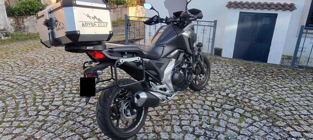 Honda NC750X | 10/2021 | 9.500 km | Extras completos | Estado irrepreensível