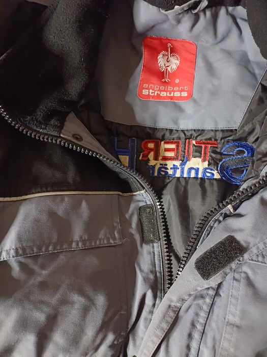 Продаю куртку . Зимова. Стан новой