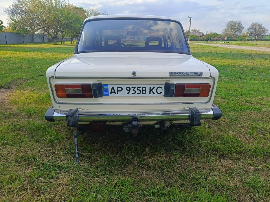Хороший ВАЗ 21063 .