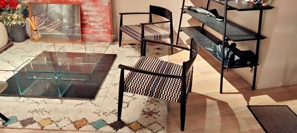 Cadeiras forradas em muito bom estado