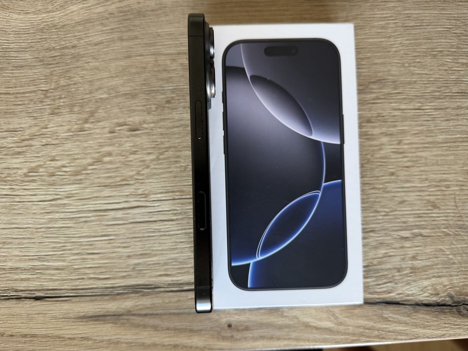 Apple iPhone 16 pro 128 GB Black Titanium