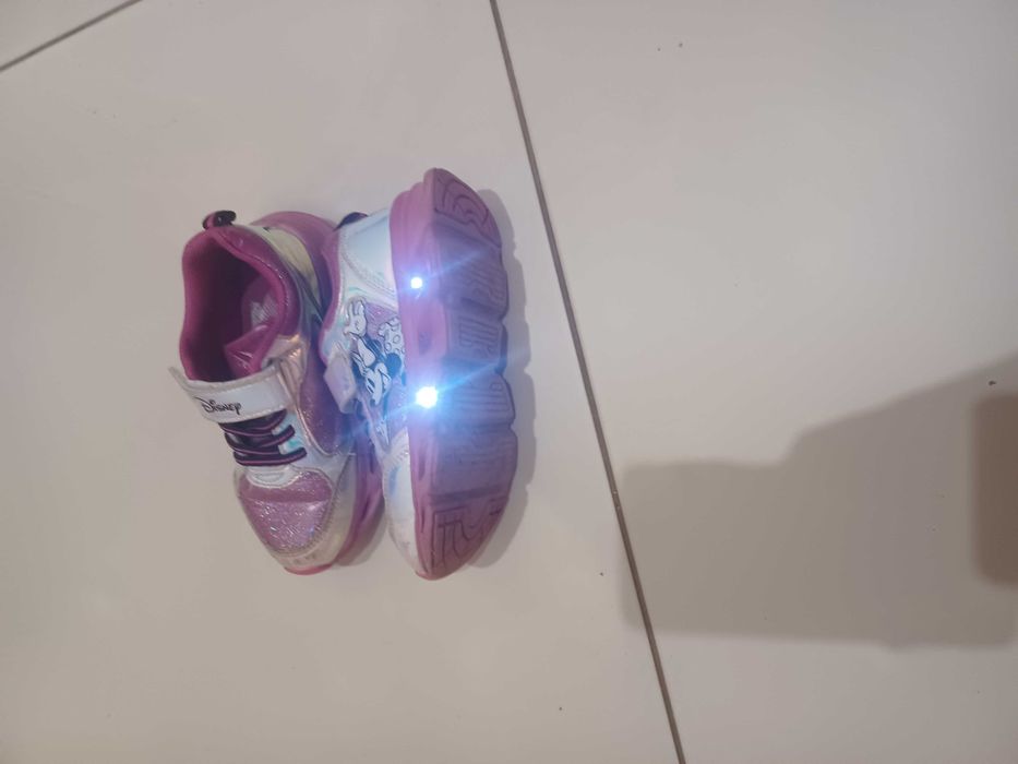 Sprzedam buty dziewczęce