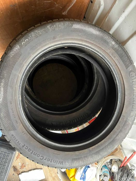 Opony zimowe 235/55 R19 Continental