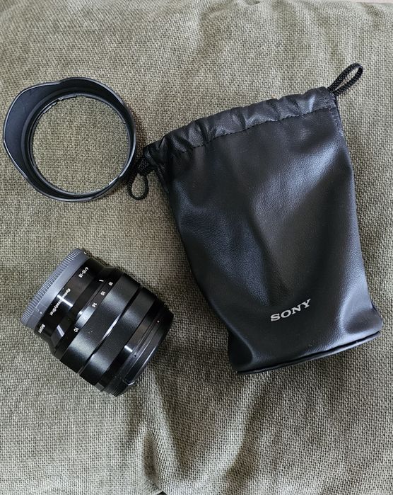 SONY E 10-18мм f4 OSS SEL1018 - ультраширокий зум-об'єктив