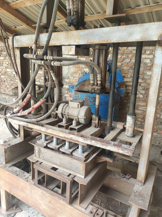 Вібропрес і мішалка