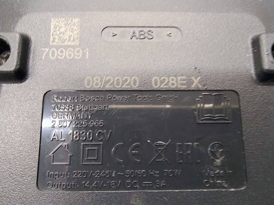 Ładowarka BOSCH AL 1830 CV do aku 14,4V 18V-powystawowa