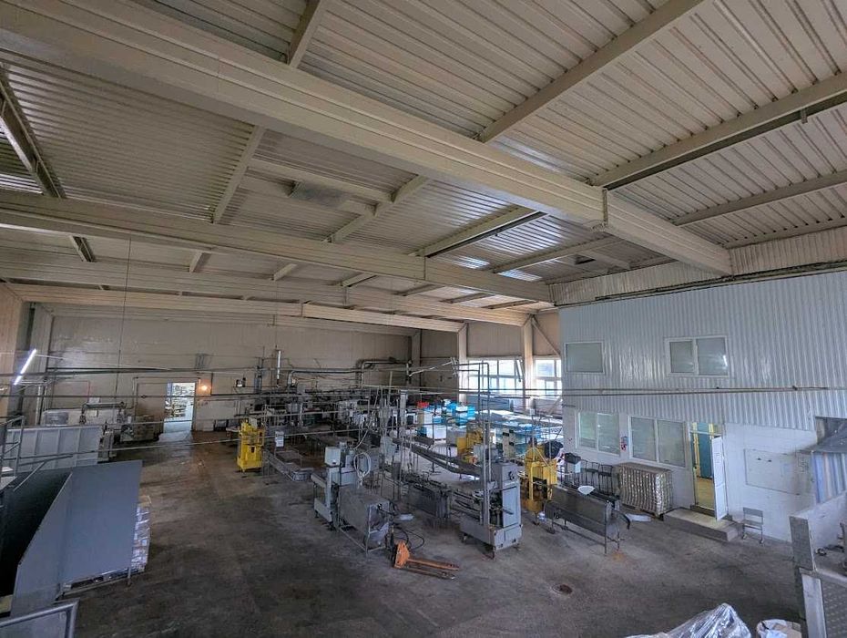 Продамо 2400 кв.м виробничих площ  консервного заводу в чудовому стані