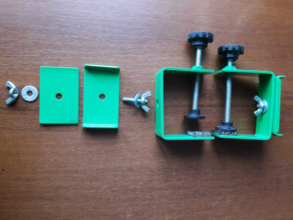 Ручні лещата ювеліра часів СРСР.  Металева струбцина.