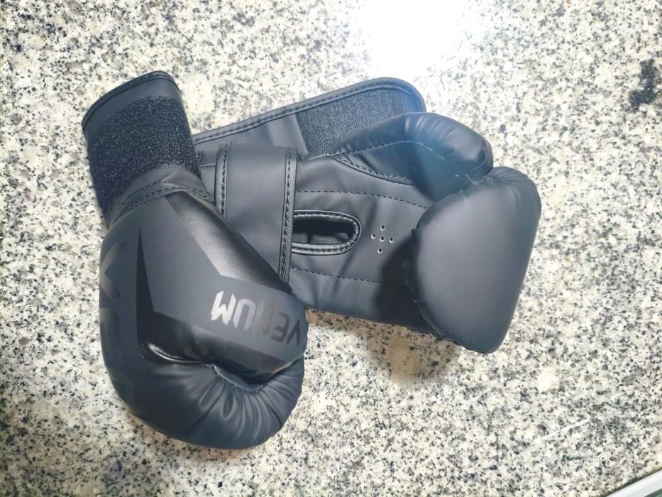 Luvas de Boxe Venum Challenger 2.0 para criança/adulto