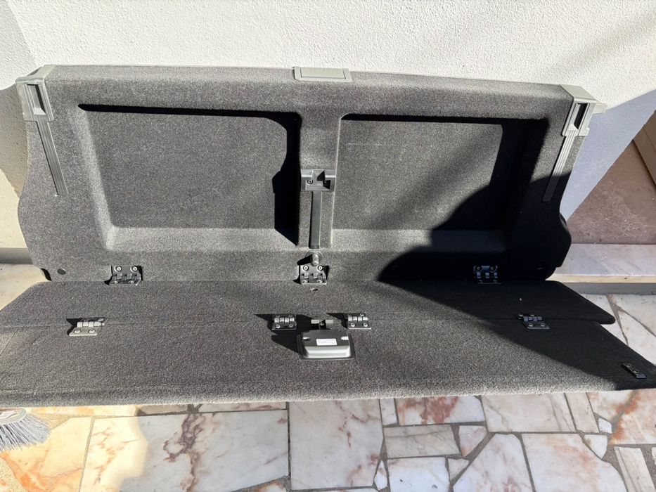 Divisória rebatível da bagageira, original, para Mercedes V250 Classe V W447, ano 2024, versão longa