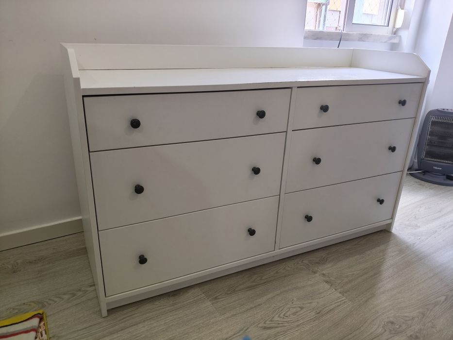 Comoda IKEA estilo Hauga