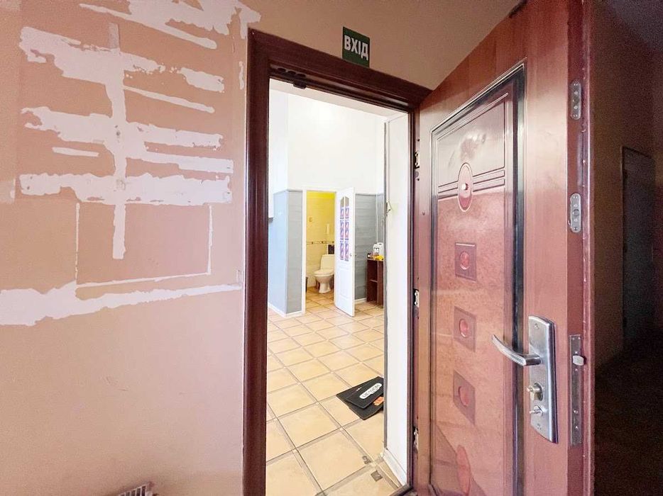 Оренда приміщення 26 кв.м на вул. Коновальця 32б
