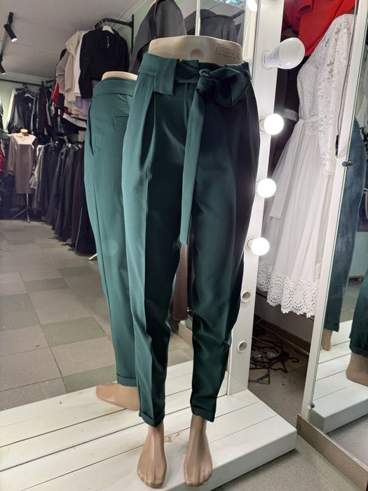 Брюки классика зеленые изумрудные