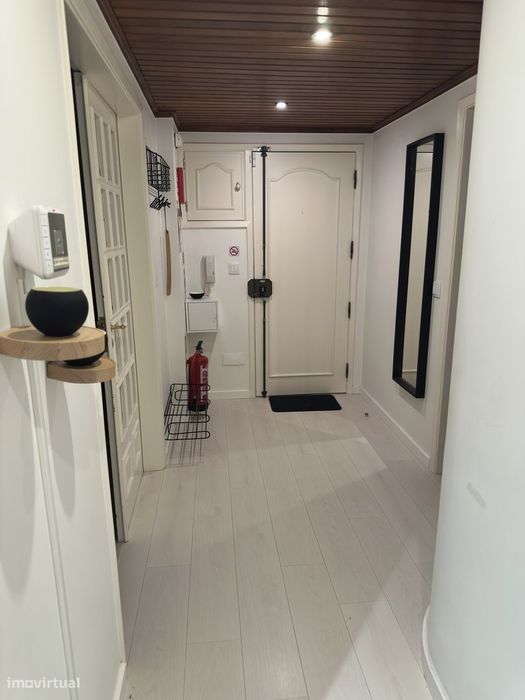 T2 Renovado e Mobiliado
