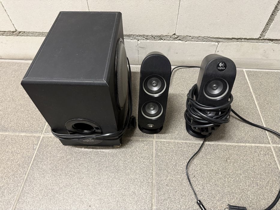 Głośniki komputerowe Logitech 2.1 X-230 jeden nie gra