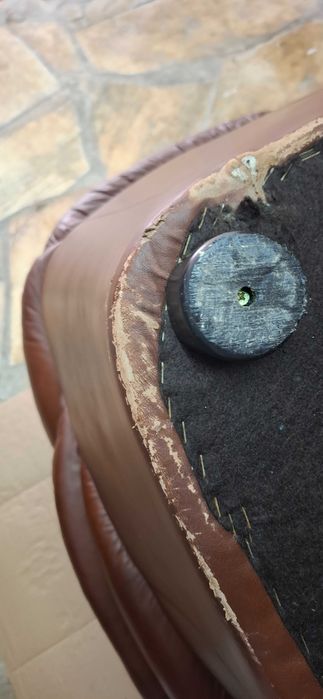 Sofá 1 pessoa castanho pele