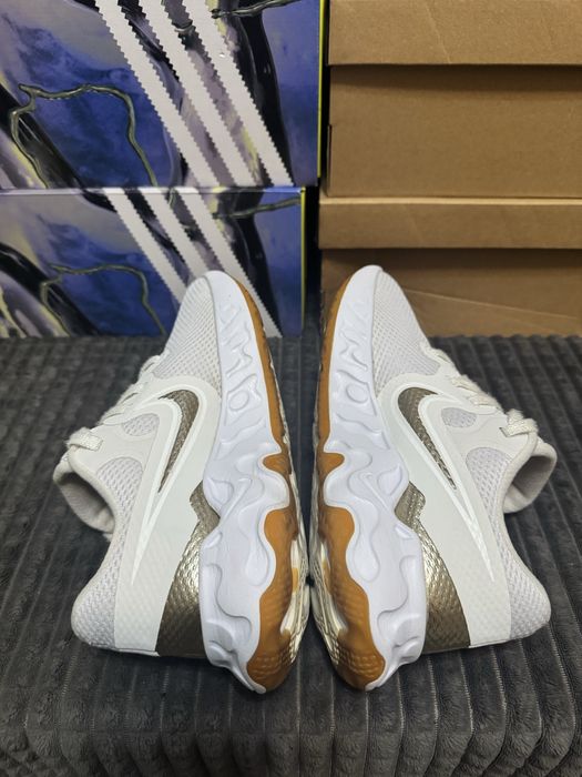 Жіночі кросівки для бігу Nike Renew Ride 2 38,5(24,5см) оригінал