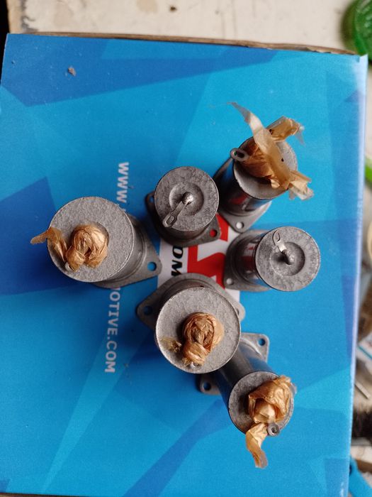 Конденсатори різні