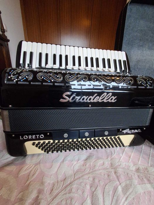 Acordeão Stradella Loreto Super