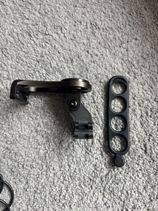 Кріплення для велокомп’ютера та ліхтаря