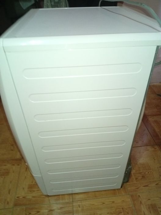 Máquina de secar zanussi