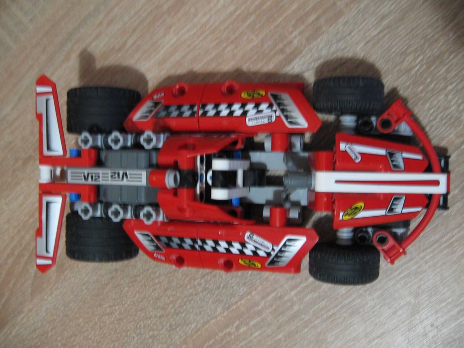 LEGO 42011 Technic Samochód wyścigowy
