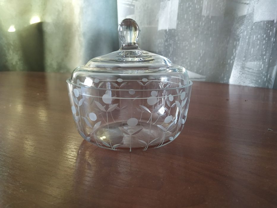 Конфетницы,сахарница из прошлого