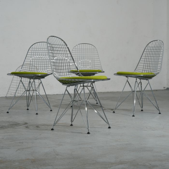 cadeiras estilo DKR Herman Miller Eames