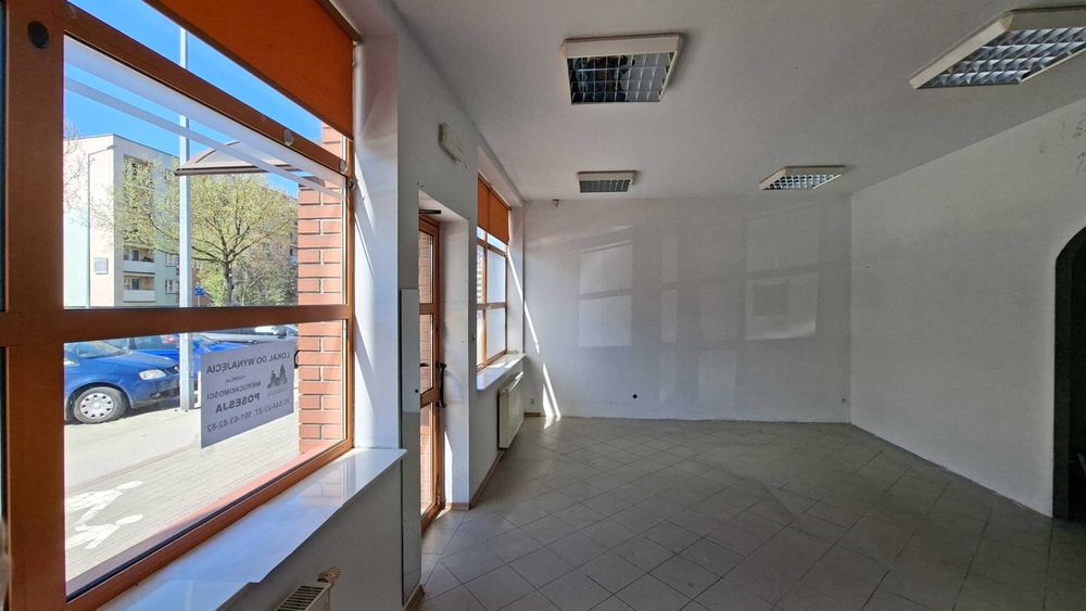 Poniatowskiego, 37,07m2, parter, przy chodniku, parking