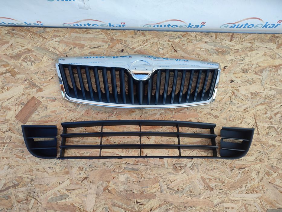 Решітка радіатора/в бампер Skoda Octavia A5 (рест)