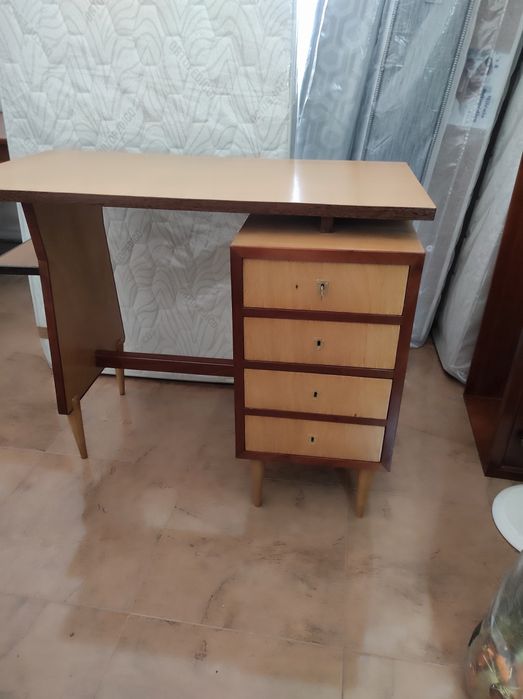 Secretaria Art Dec pé de palito