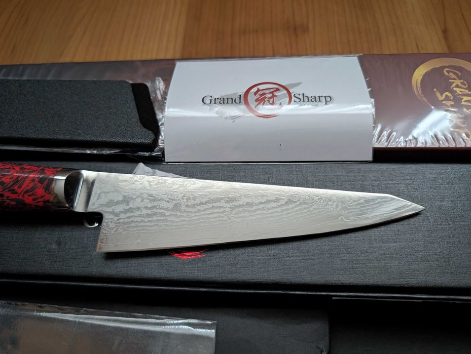 Кухонный нож GrandSharp CPM S35VN Damask 67 слоев 148mm Карбон + Resin