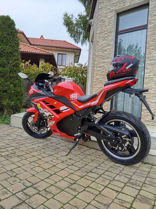 Электромотоцикл Ninja Электробайк 2950W шлем ПОДАРОК чорний 55 a Li-on