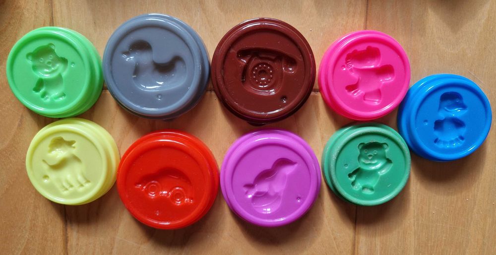 Play Doh Marvel zestawy PREZENT Captain America, Spider Man, strażak